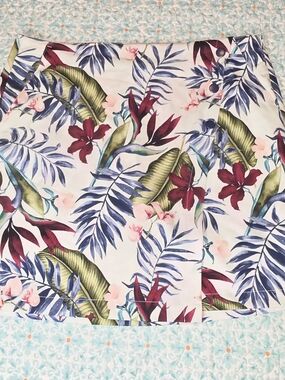 *NWOT* Lady Hagen Floral Athletic Skort